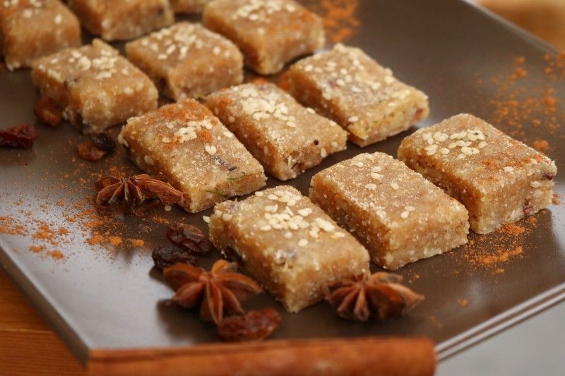 Cinnamon Tahini Bites