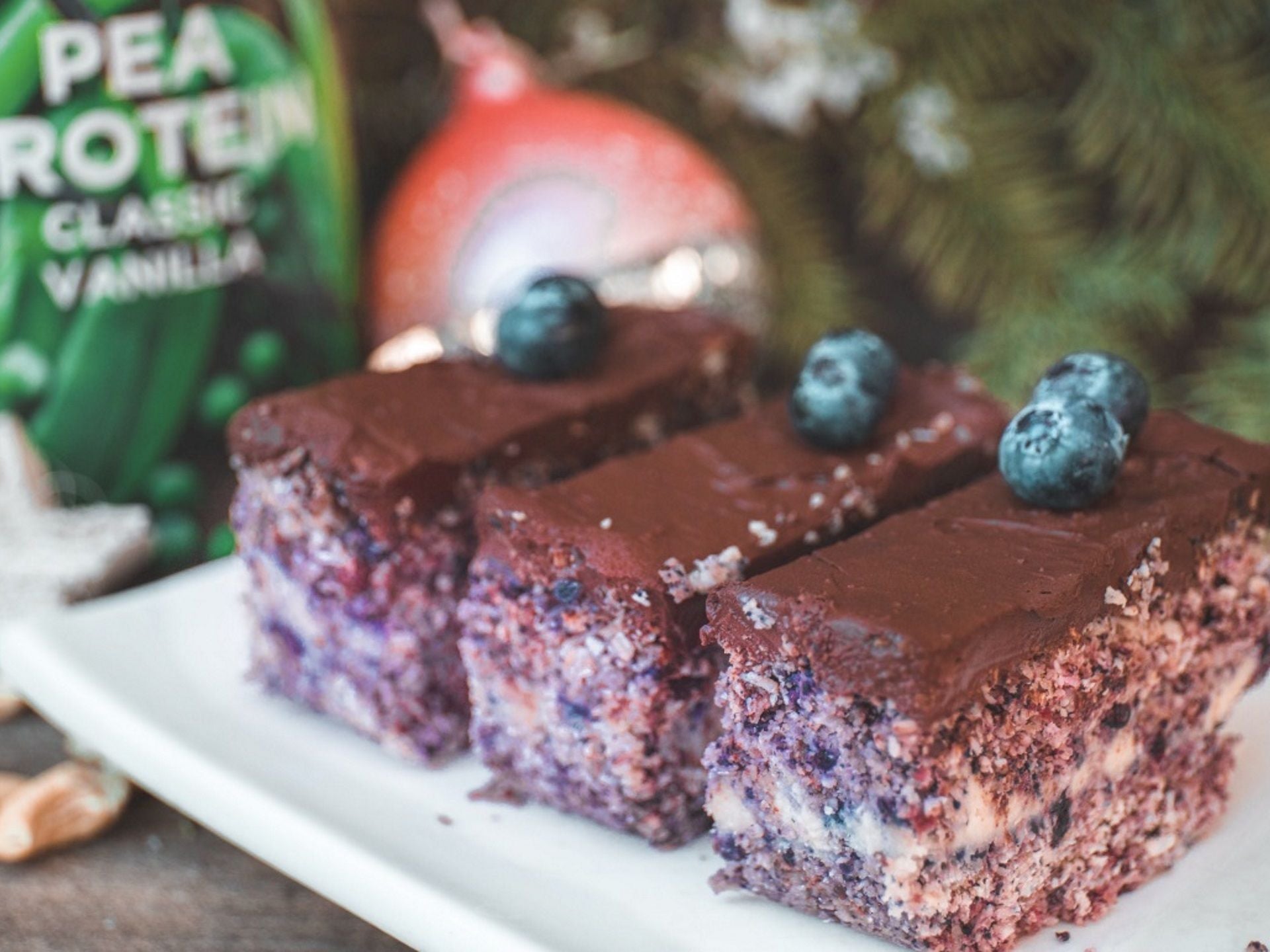 Raw Blueberry and Cranberry Cake